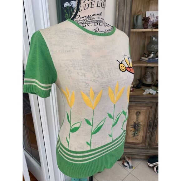 Vintage Short Sleeve Bumble Bee Sweater (60s/70s) - Picture 5 of 8